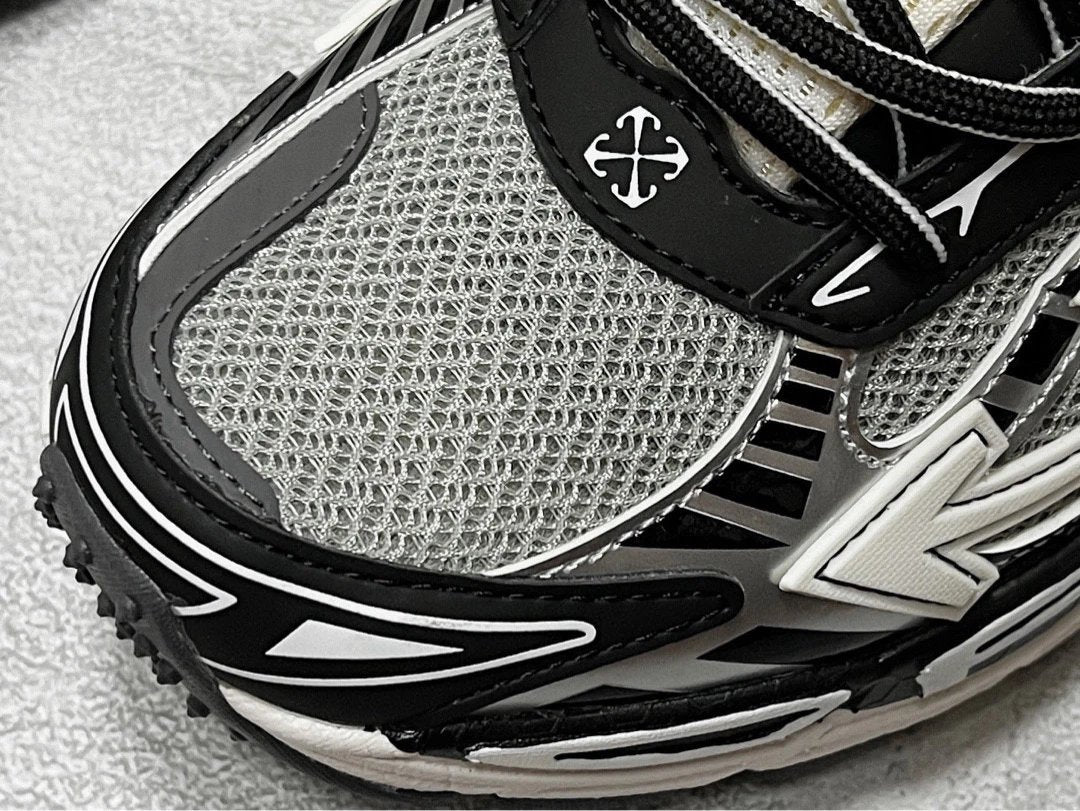 Off-White Be Right Back